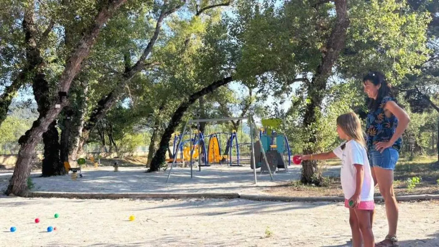 Camping 3 Etoiles - Piscine - Ccbaehg Mezel  Mezel (Alpes-de-Haute-Provence)